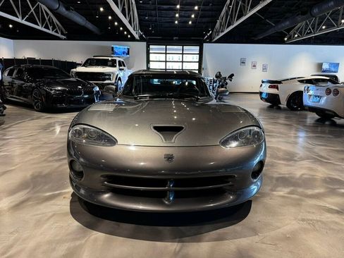 Used 2002 Dodge Viper RT/10 RWD image 9