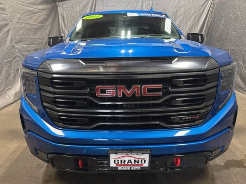 Used 2024 GMC Sierra 1500 AT4 w/ Technology Package AWD/4WD image 2