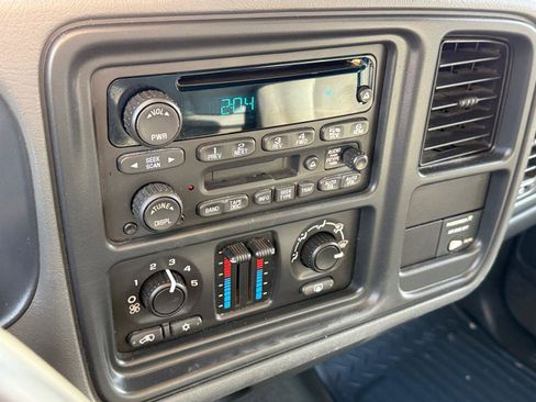 Used 2004 Chevrolet Silverado 1500 4x4 Regular Cab w/ Light Duty Power Package image 19