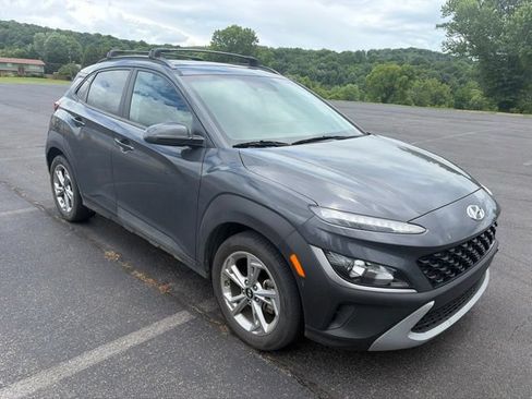 Used 2023 Hyundai Kona SEL w/ Convenience Package FWD image 4