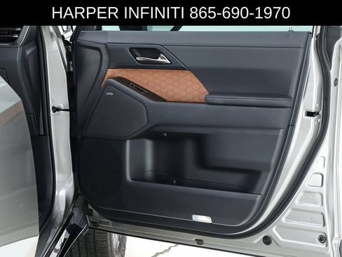 Used 2024 Lexus GX 550 w/ Accessory Package (2T) AWD/4WD image 32