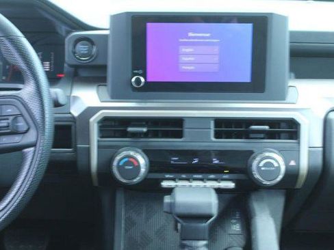 Certified 2025 Toyota Tacoma SR5 AWD/4WD image 13