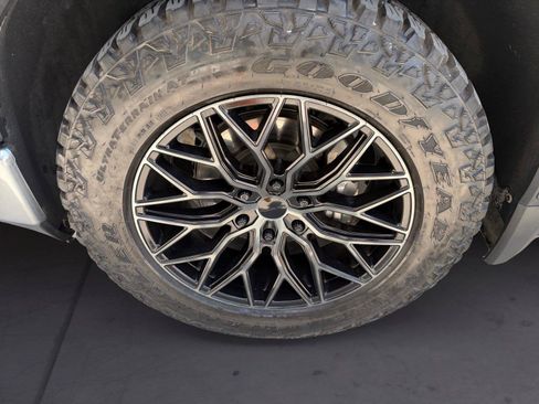 Used 2021 GMC Sierra 1500 Denali w/ Denali Premium Package AWD/4WD image 14