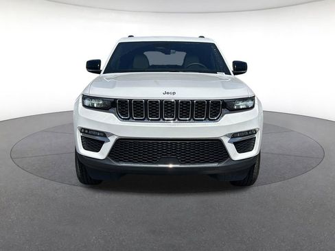 Certified 2023 Jeep Grand Cherokee Limited w/ Trailer Tow Prep Group (B) AWD/4WD image 9