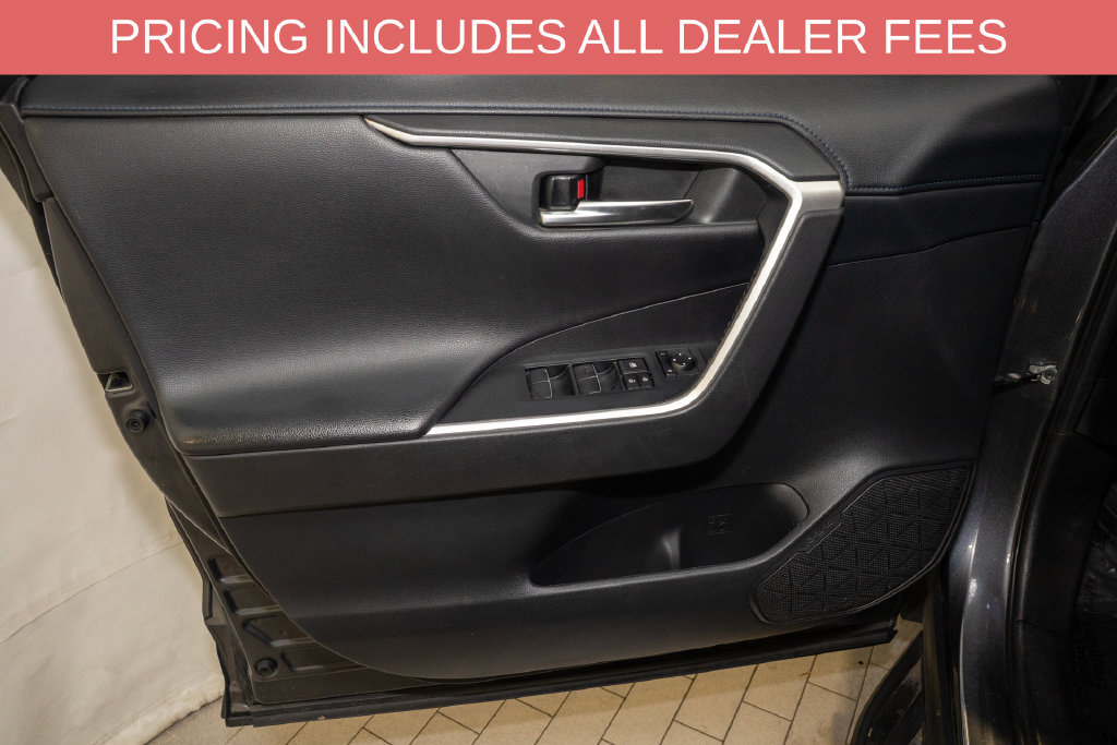 Used 2020 Toyota RAV4 XSE AWD/4WD image 13