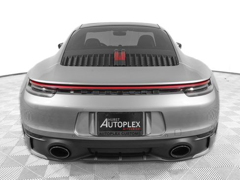 Used 2020 Porsche 911 Carrera S image 6