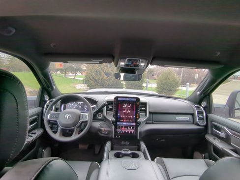 Used 2025 RAM 3500 Laramie image 11