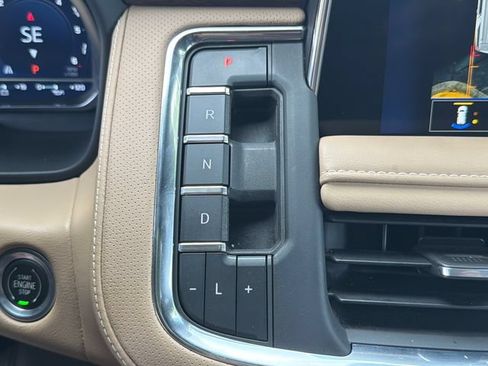 Used 2023 Chevrolet Tahoe Premier RWD image 32