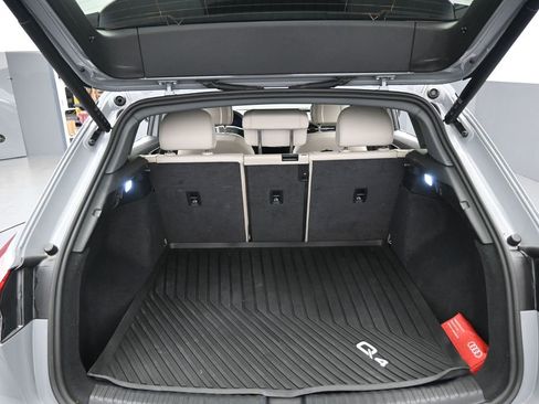 Used 2025 Audi Q4 e-tron Premium Plus w/ Premium Plus image 29
