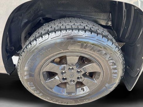 Used 2011 Toyota 4Runner SR5 w/ Premium Pkg w/Leather RWD image 34