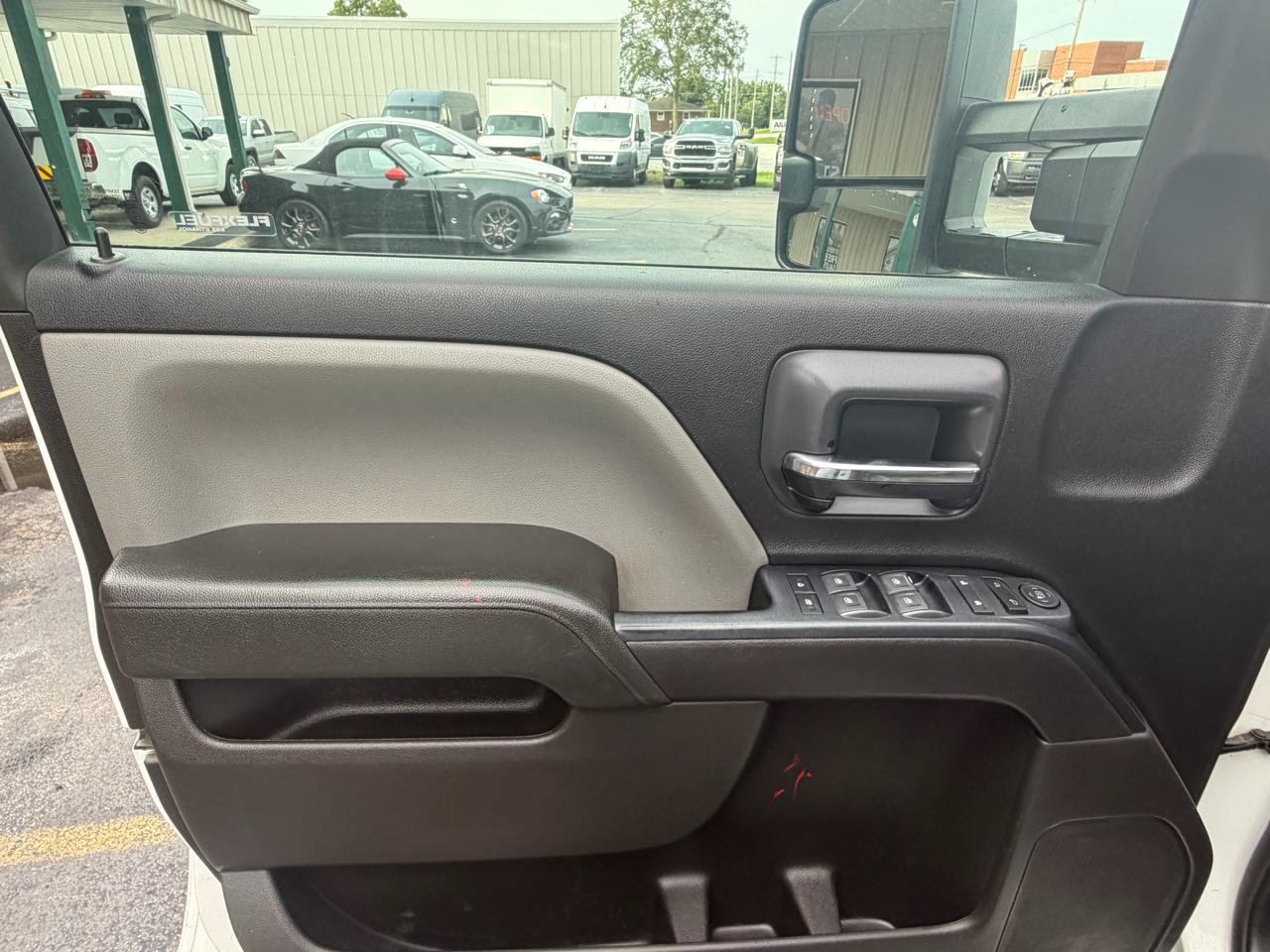 Used 2019 Chevrolet Silverado 2500 W/T AWD/4WD image 20