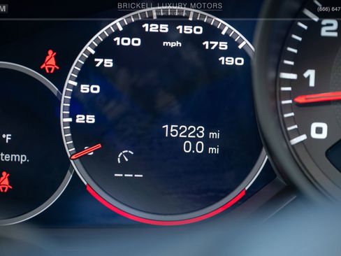 Used 2022 Porsche Panamera image 38