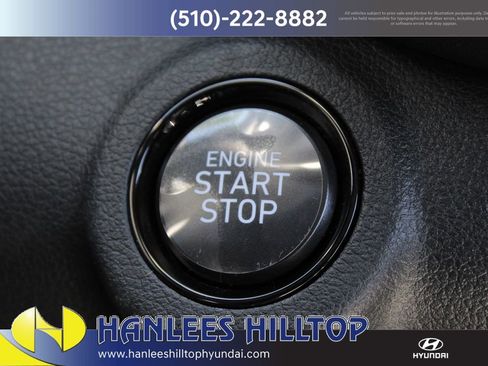 New 2025 Hyundai Venue Limited image 26