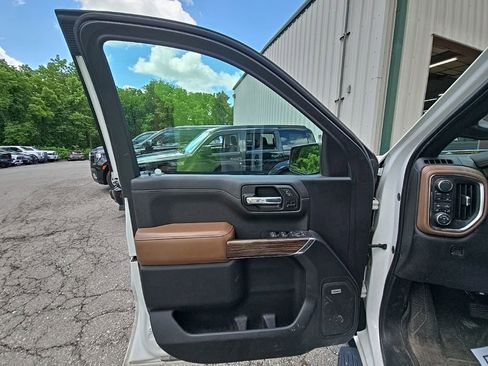 Used 2019 Chevrolet Silverado 1500 High Country w/ Safety Package II AWD/4WD image 20