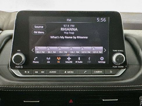 Used 2021 Nissan Rogue SL FWD image 15