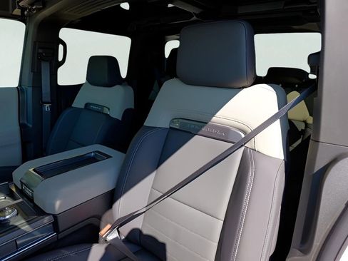 New 2026 GMC Hummer EV 4x4 Crew Cab image 10