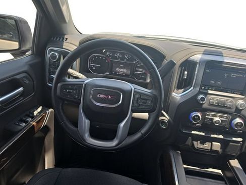 Used 2022 GMC Sierra 1500 Elevation w/ X31 Off-Road Package AWD/4WD image 14