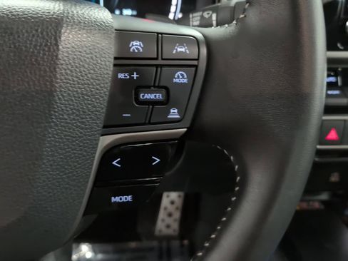 Used 2025 Toyota Camry SE image 23