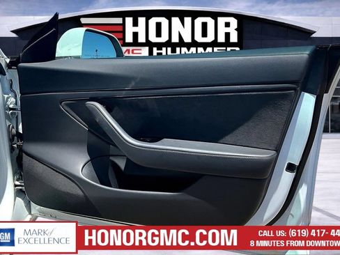 Used 2020 Tesla Model 3 Long Range AWD/4WD image 26