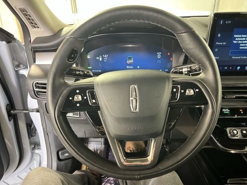 Used 2025 Lincoln Corsair Grand Touring w/ Equipment Group 301A image 11