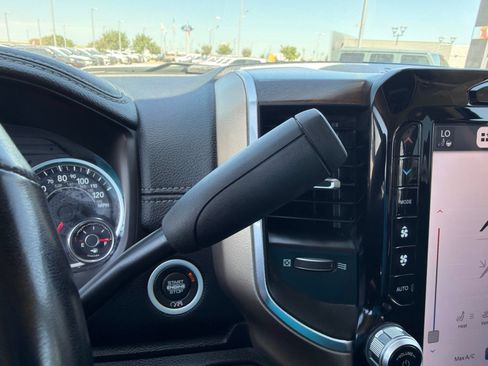 Used 2024 RAM 2500 Laramie AWD/4WD image 25