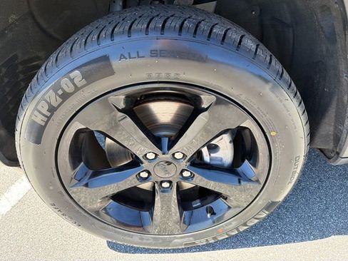 Used 2025 Jeep Grand Cherokee L Altitude RWD image 11