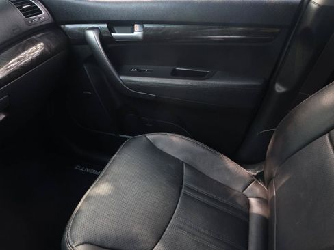 Used 2014 Kia Sorento SX w/ 3rd Row Package FWD image 15
