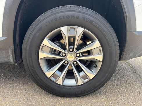 Used 2025 Chevrolet Equinox LT FWD image 25