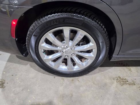 Used 2016 Chrysler 300 Limited AWD/4WD image 27