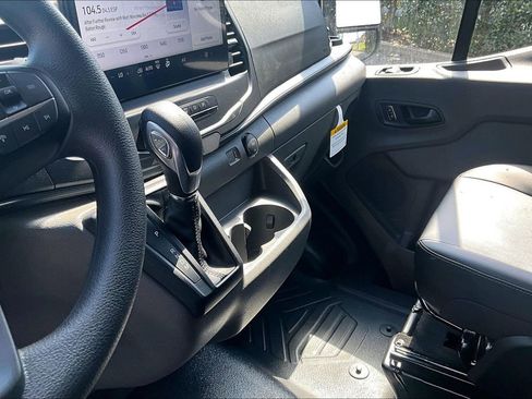 New 2026 Ford Transit 250 148 Medium Roof RWD image 8