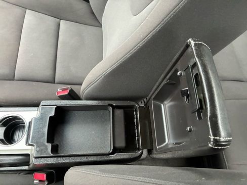 Used 2012 Ford Fusion Hybrid image 34