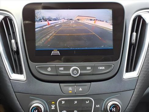 Used 2020 Chevrolet Malibu LT image 27