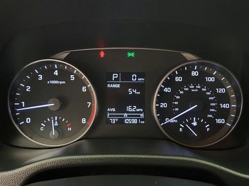 Used 2017 Hyundai Elantra SE FWD image 11