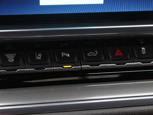 Used 2024 Chevrolet Silverado 3500 High Country w/ High Country Premium Package image 36