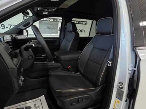 New 2026 Chevrolet Tahoe Premier w/ Sun And Tow Package image 15