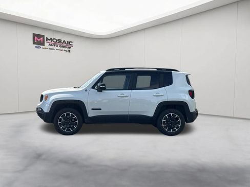 Used 2023 Jeep Renegade Trailhawk w/ Trailhawk Elite Group AWD/4WD image 5