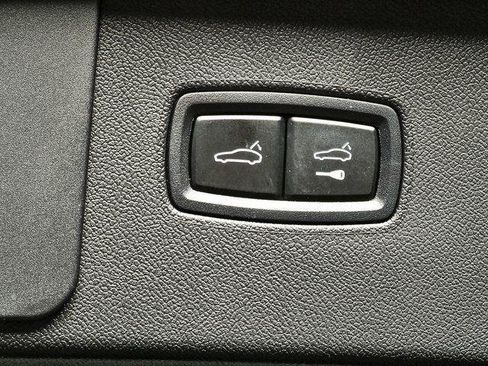Certified 2023 Porsche Cayenne AWD/4WD image 30