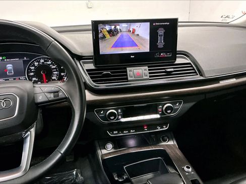 Used 2023 Audi Q5 2.0T Premium w/ Convenience Package image 9