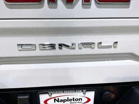 Used 2022 GMC Sierra 1500 Denali image 10