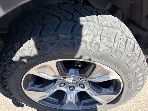 Used 2022 RAM 1500 Laramie AWD/4WD image 3