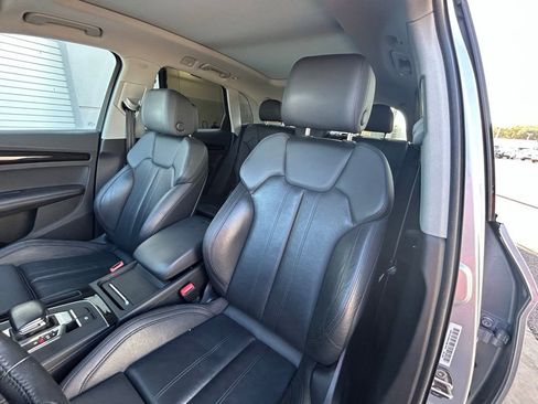 Used 2019 Audi Q5 2.0T Premium Plus w/ Premium Plus Package image 16