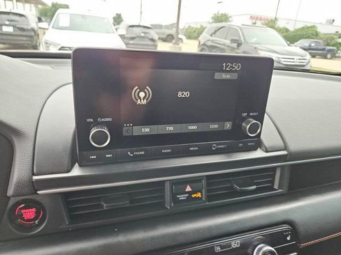 Used 2025 Honda Pilot Sport image 18