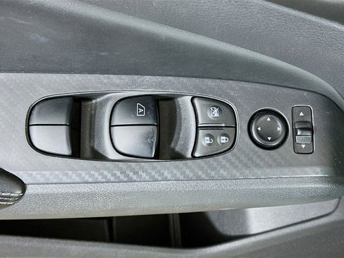 Used 2024 Nissan Altima 2.5 SV image 15