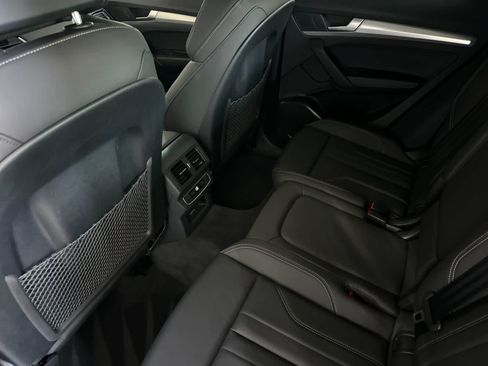 Used 2025 Audi Q5 2.0T Premium w/ Convenience Plus Package AWD/4WD image 4