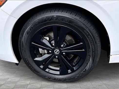 Used 2023 Nissan Sentra SV image 22