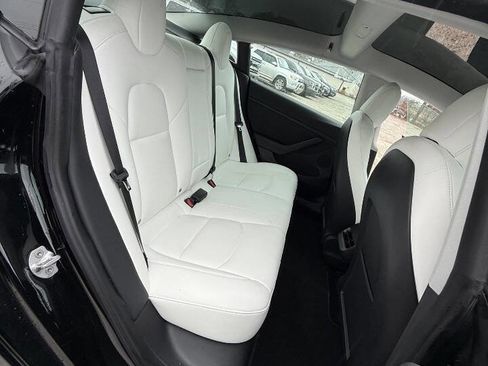 Used 2021 Tesla Model 3 Standard Range Plus image 13