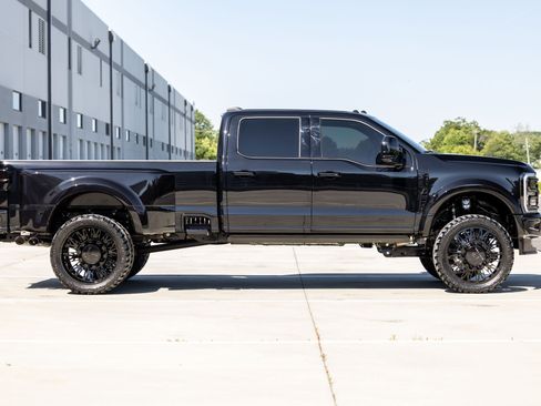 Used 2025 Ford F450 Platinum AWD/4WD image 16