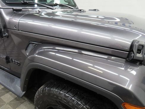 Used 2021 Jeep Wrangler Unlimited Sahara image 28