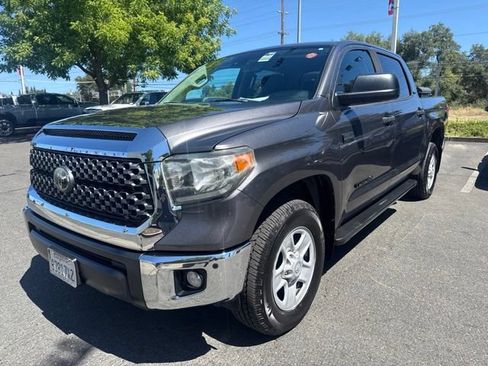 Used 2020 Toyota Tundra SR5 w/ SR5 Convenience Package AWD/4WD image 1