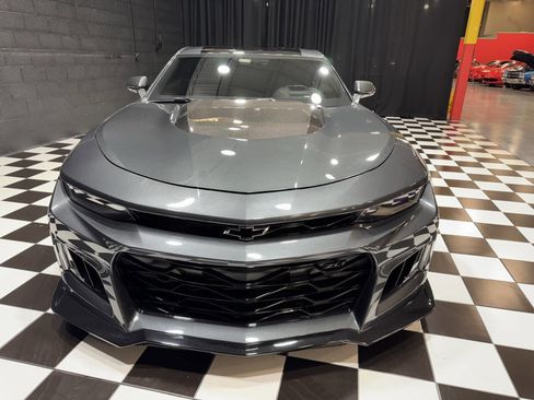 Used 2017 Chevrolet Camaro ZL1 image 10